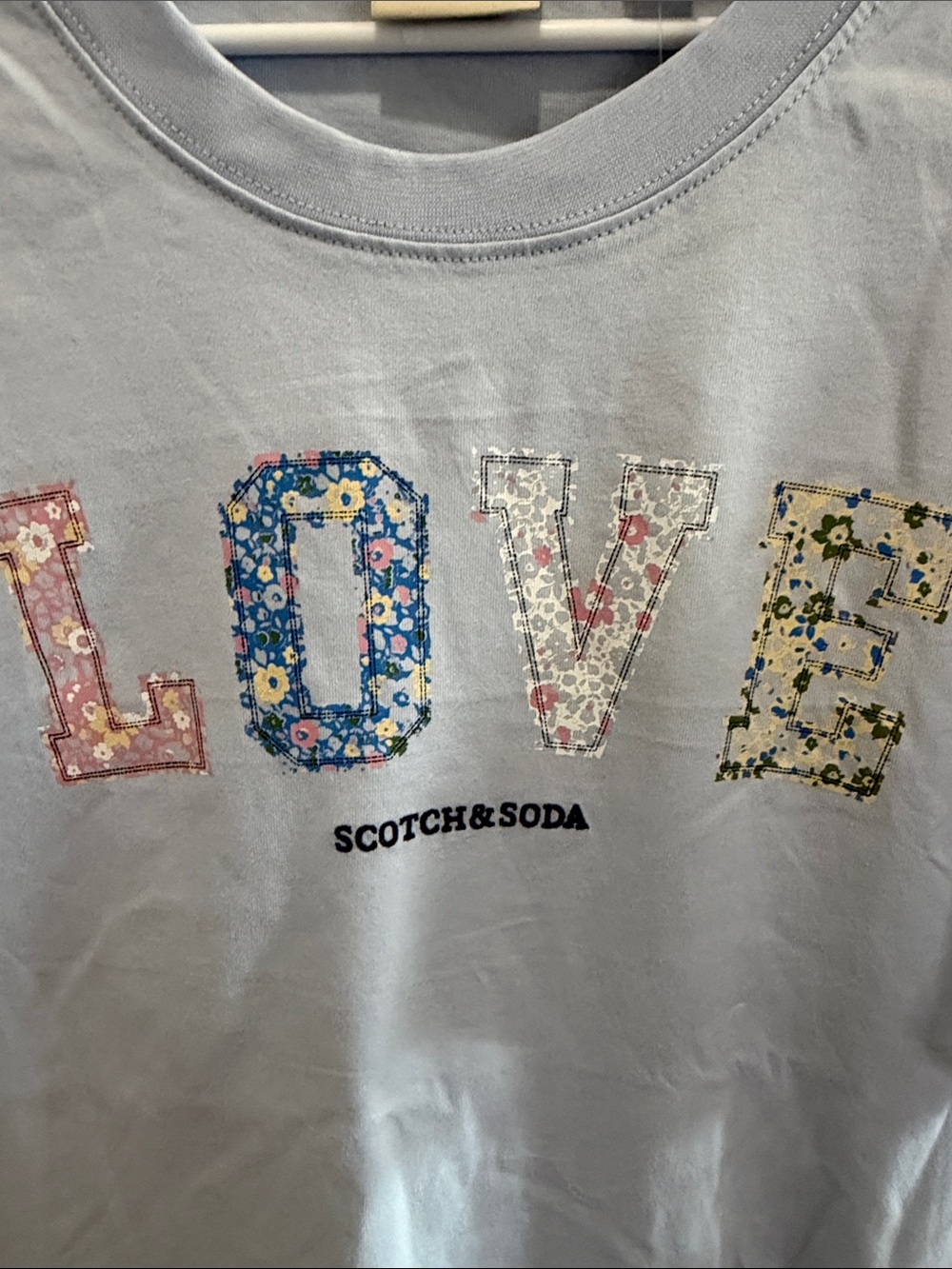 Scotch & Soda Light Blue Floral 'LOVE' Short Sleeve Tee size XL - Picture 3 of 5